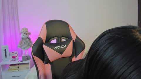 Snapshot of ammy_rodriguez_ chatting on December 14, 2025, 2:17 am Ammy online show from December 14, 2025, 2:17 am