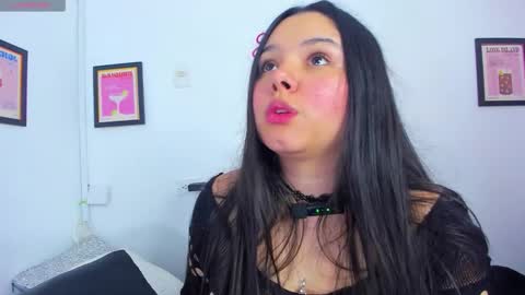 Lu online show from November 25, 2025, 4:34 am