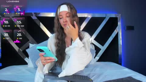 Snapshot of ammyjoness_ chatting on March 30, 2026, 8:32 pm Ammy Jones online show from March 30, 2026, 8:32 pm