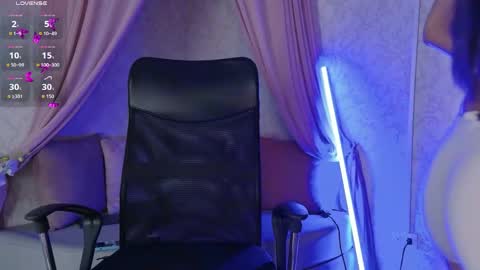 Snapshot of ammyjoness_ chatting on May 21, 2026, 7:10 pm Ammy Jones online show from May 21, 2026, 7:10 pm