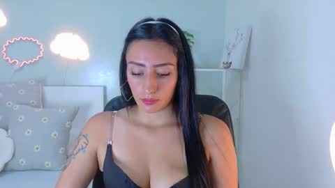 Snapshot of ammyrouse__ chatting on February 27, 2026, 11:32 am A M M Y online show from February 27, 2026, 11:32 am