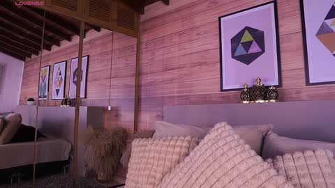 Ammy Scott  online show from April 9, 2026, 7:19 pm