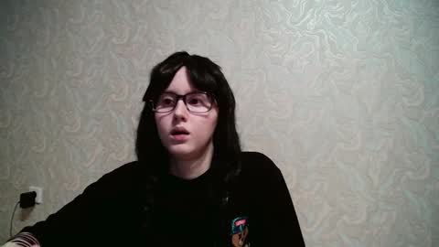 Amomira online show from March 11, 2025, 12:39 pm