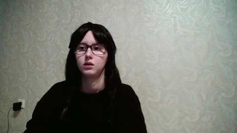 Amomira online show from September 10, 2025, 5:07 am