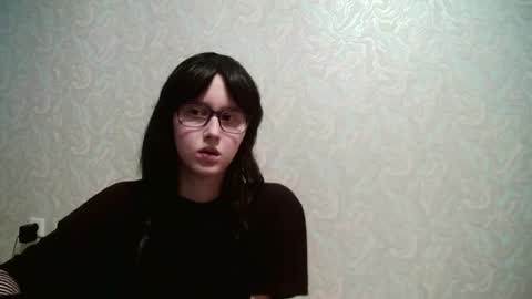 Snapshot of amomira_honeyx chatting on April 9, 2026, 8:42 am Amomira honeyx online show from April 9, 2026, 8:42 am