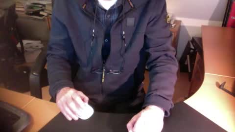 Amor2200 online show from December 4, 2024, 7:01 pm