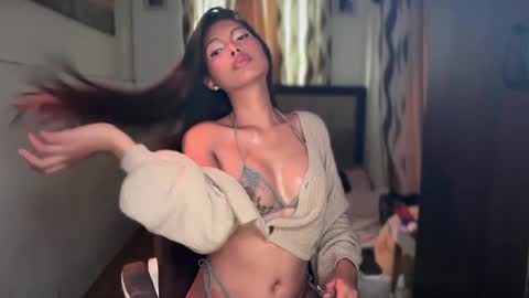 Snapshot of amor_prinsesa chatting on December 2, 2024, 6:52 am Prinsesa online show from December 2, 2024, 6:52 am
