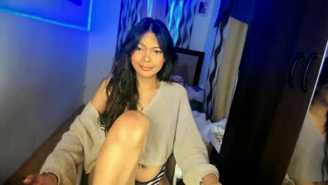Snapshot of amor_prinsesa chatting on December 27, 2024, 12:29 am Prinsesa online show from December 27, 2024, 12:29 am