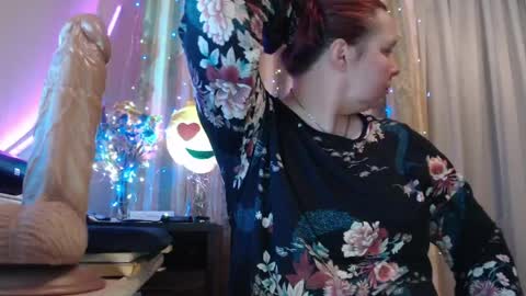 amorelara online show from May 30, 2026, 8:11 am