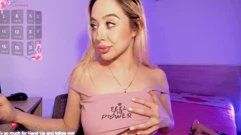 Snapshot of amorkiss chatting on September 16, 2025, 3:40 am Amorkiss online show from September 16, 2025, 3:40 am