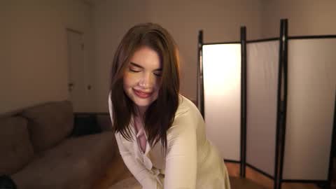 Snapshot of amourdemavie_ chatting on January 10, 2026, 1:13 pm Ada online show from January 10, 2026, 1:13 pm