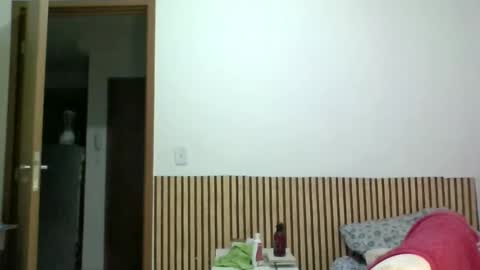 Snapshot of amputeeluna chatting on February 20, 2025, 2:07 am amputeeluna online show from February 20, 2025, 2:07 am