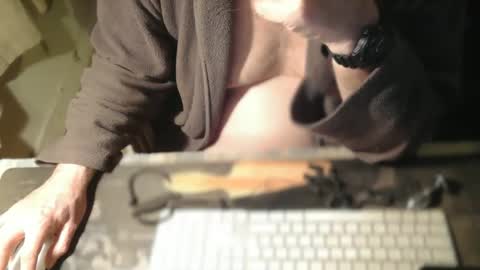 amslave4f online show from February 10, 2026, 9:30 pm