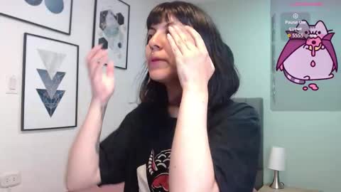 Amy 3 online show from October 21, 2025, 4:57 am