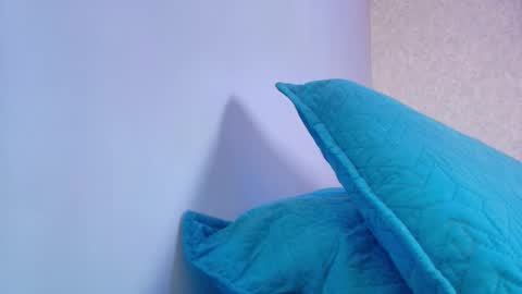 amy__wats0n online show from November 18, 2025, 7:07 pm