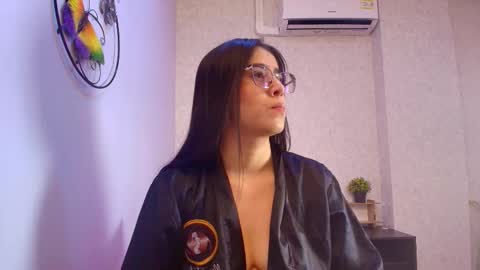 amy__wats0n online show from December 2, 2025, 7:09 pm