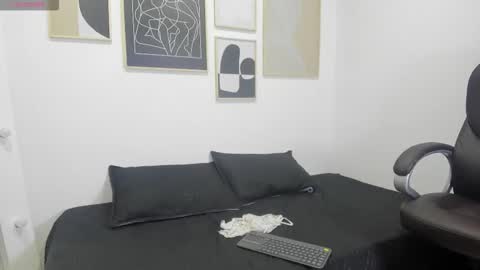 Snapshot of amy_fox2 chatting on February 9, 2026, 1:04 pm Amy online show from February 9, 2026, 1:04 pm