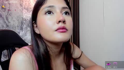 Snapshot of amy_innocent_ chatting on December 19, 2025, 8:05 pm Amy online show from December 19, 2025, 8:05 pm