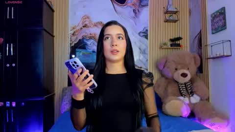 Snapshot of amy_leah_ chatting on February 18, 2026, 3:02 am amy_leah_ online show from February 18, 2026, 3:02 am