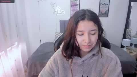 Snapshot of amy_sophiaa chatting on October 13, 2025, 1:11 pm Amy sophia 3 online show from October 13, 2025, 1:11 pm