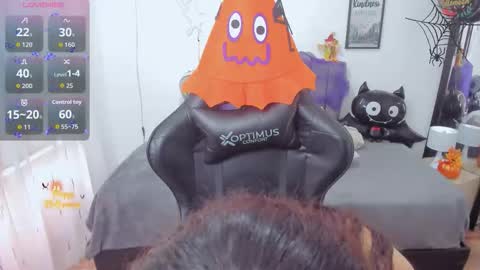 Snapshot of amy_sophiaa chatting on October 31, 2025, 1:34 pm Amy sophia 3 online show from October 31, 2025, 1:34 pm