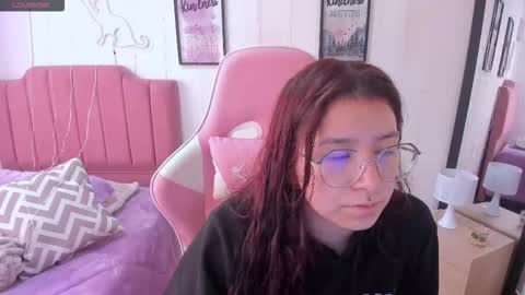 Snapshot of amy_sophiaa chatting on January 7, 2026, 1:02 pm Amy sophia 3 online show from January 7, 2026, 1:02 pm