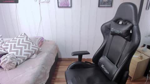 Snapshot of amy_sophiaa chatting on January 14, 2026, 12:22 pm Amy sophia 3 online show from January 14, 2026, 12:22 pm