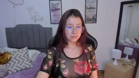 Snapshot of amy_sophiaa chatting on March 5, 2026, 11:28 am Amy sophia 3 online show from March 5, 2026, 11:28 am