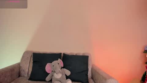 Amely online show from December 21, 2025, 3:08 pm