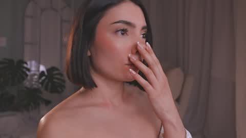 Amy Armstrong online show from April 5, 2026, 11:13 pm