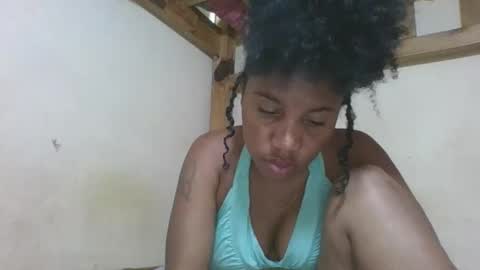 Snapshot of amyatche chatting on May 19, 2026, 2:23 pm Amyatche online show from May 19, 2026, 2:23 pm