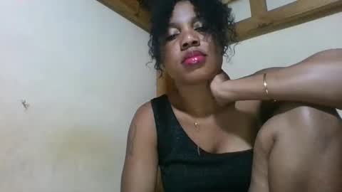 Snapshot of amyatche chatting on May 24, 2026, 5:40 pm Amyatche online show from May 24, 2026, 5:40 pm
