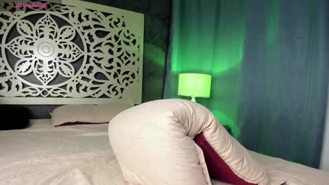 Snapshot of amyblack__ chatting on March 5, 2025, 6:33 am Amy online show from March 5, 2025, 6:33 am