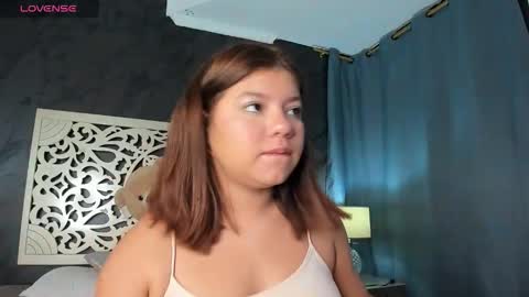 Snapshot of amyblack__ chatting on December 2, 2025, 1:00 am Amy online show from December 2, 2025, 1:00 am