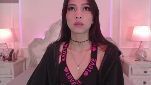 Snapshot of amyblackwood chatting on September 28, 2025, 12:21 pm Amy online show from September 28, 2025, 12:21 pm