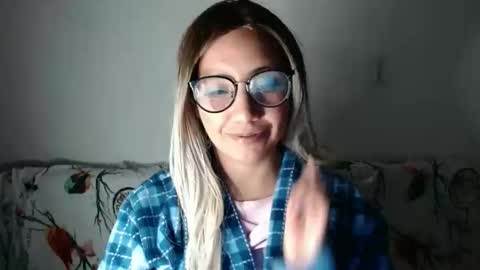 Snapshot of amycosplay99 chatting on December 28, 2024, 2:33 am amycosplay99 online show from December 28, 2024, 2:33 am