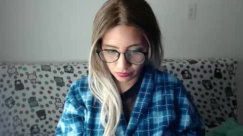 Snapshot of amycosplay99 chatting on January 27, 2025, 2:53 am amycosplay99 online show from January 27, 2025, 2:53 am