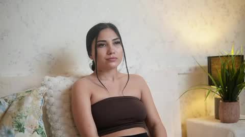  Amy  online show from May 19, 2026, 1:56 am