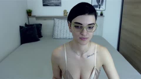 Snapshot of amylexy chatting on January 13, 2025, 11:19 am Hi there guys  My pleasure in your hands  pvt is open online show from January 13, 2025, 11:19 am