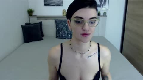 Snapshot of amylexy chatting on January 23, 2025, 9:39 am Hi there guys  My pleasure in your hands  pvt is open online show from January 23, 2025, 9:39 am