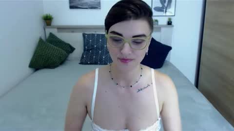 Snapshot of amylexy chatting on September 28, 2025, 8:14 pm Hi there guys  My pleasure in your hands  pvt is open online show from September 28, 2025, 8:14 pm