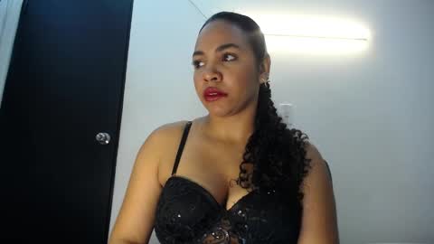 Snapshot of amymartiin chatting on May 30, 2026, 4:15 pm amy online show from May 30, 2026, 4:15 pm