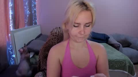 Snapshot of amymilson chatting on February 9, 2026, 9:57 am amymilson online show from February 9, 2026, 9:57 am