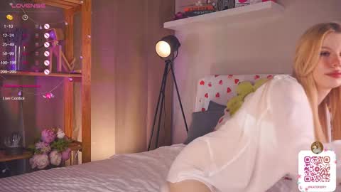  LINA  online show from February 20, 2025, 7:19 pm