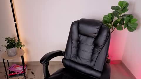 Aleja  online show from November 9, 2025, 6:12 am