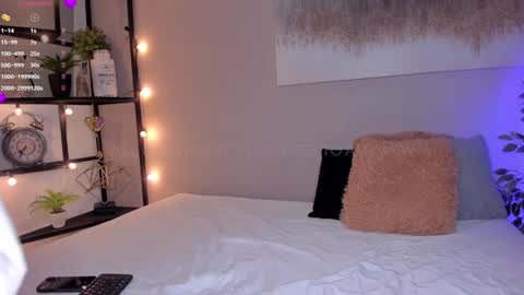 IG amyw0w   online show from January 9, 2025, 1:02 pm