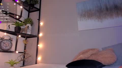 IG amyw0w   online show from January 22, 2025, 4:23 pm