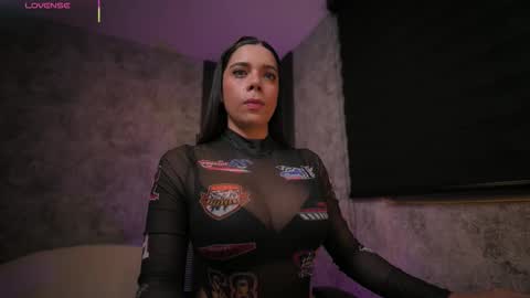 AMY WALKER online show from November 14, 2025, 9:41 am