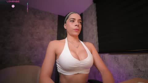 AMY WALKER online show from May 14, 2026, 9:49 am