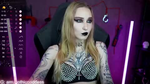 Snapshot of amywhitenessxx chatting on November 23, 2025, 2:17 pm Amy switch Goddess divine Mistress online show from November 23, 2025, 2:17 pm
